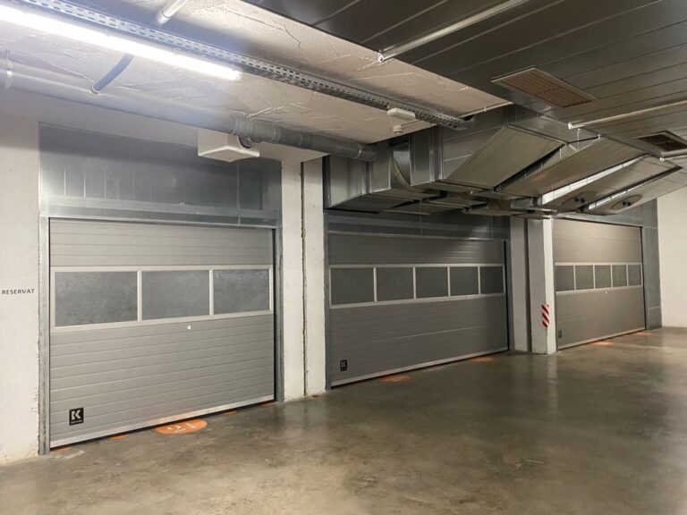 PUERTA SECCIONAL CON VENTILACIÓN 3