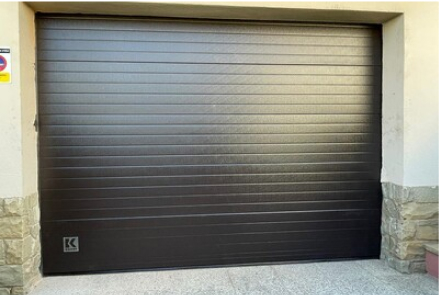 PUERTAS SECCIONALES RESIDENCIALES