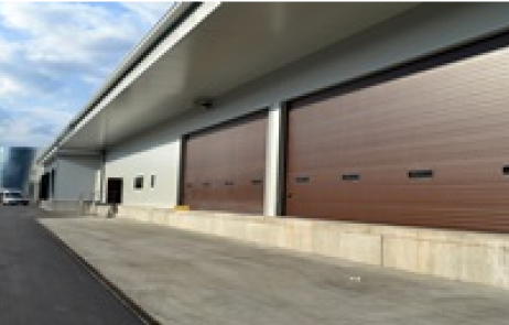 puertas seccionales industriales color café